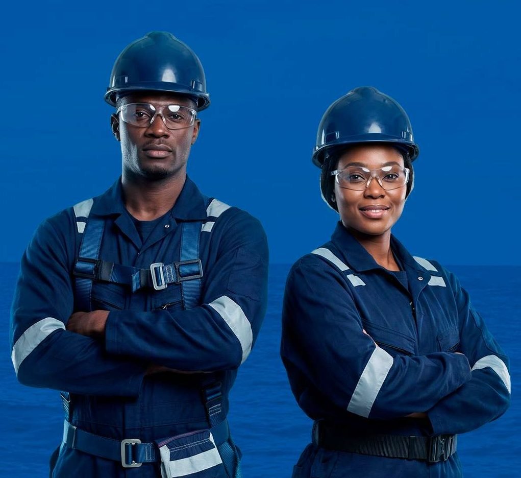 Equipa Fershipping com equipamento de protecção individual